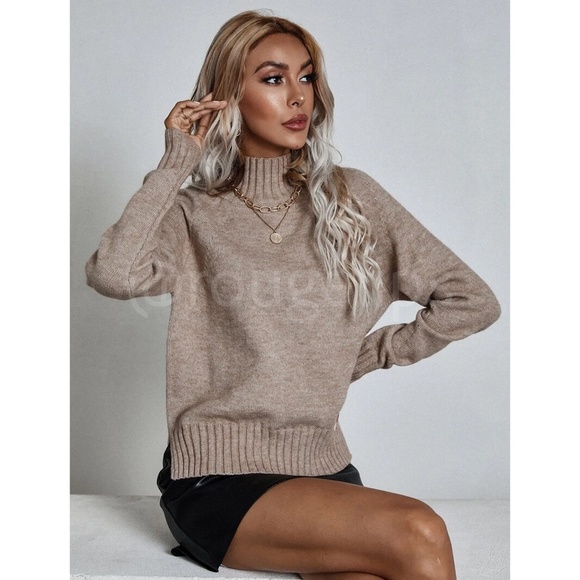 Beige Knit Turtleneck Pullover Sweater Long Sleeve Side Slits - Picture 2 of 10